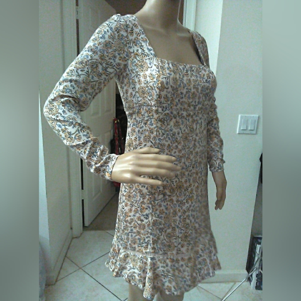 LIKE NEW FREE PEOPLE Chic Long Sleeve Floral Dress ( SUPER SOFT) SZ. 6 - Picture 6 of 7